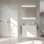 Modernes Badezimmer in hellem Grauton.